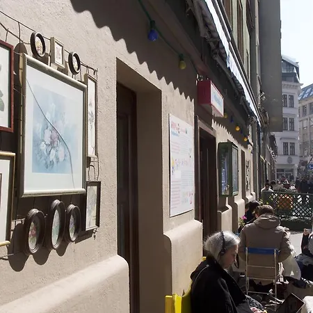 State Opera Alley Lodge Vienna Exterior photo